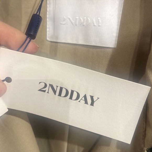 NWT 2nd day Two-Tone Black and Tan Trench Coat - Picture 13 of 14